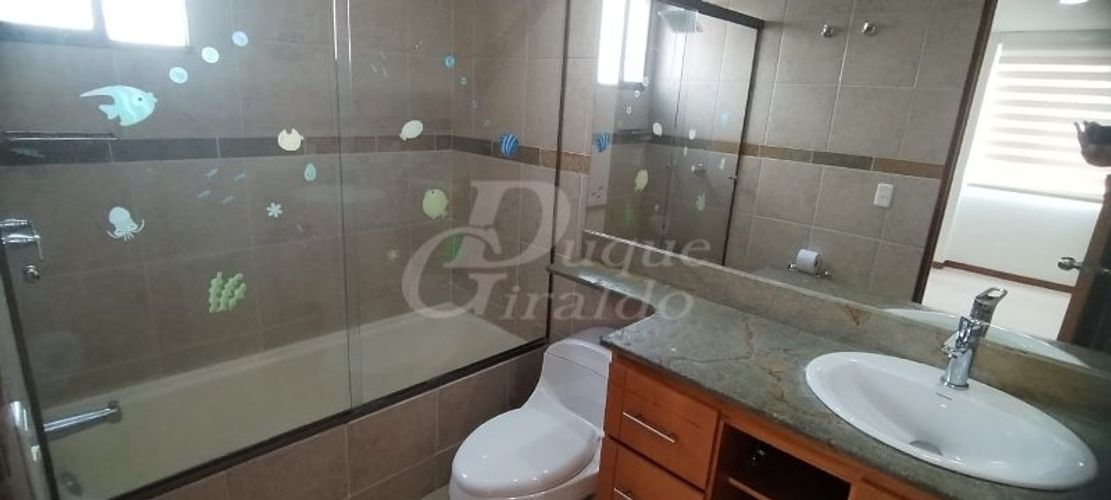 Apartamento de 3 alcobas en arriendo en La Florida, Medellín, 134 m² · foto 9 de 21