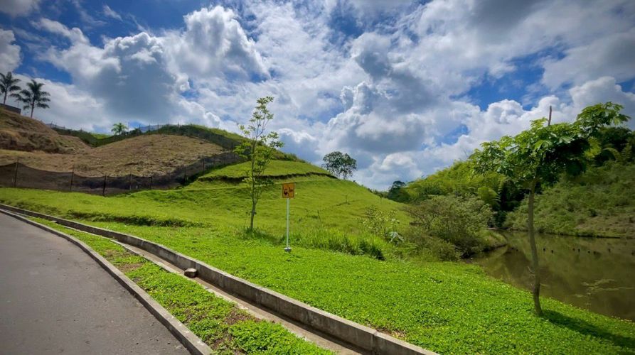Lote en venta en Cerritos, Pereira · foto 2 de 7