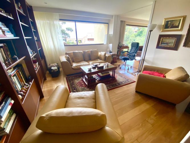Apartamento de 3 alcobas en venta en El Refugio I, Bogotá, 360 m² · foto 9 de 24