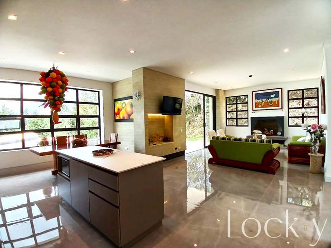 Casa de 6 alcobas en venta en Loma Del Escobero, Envigado, 610 m² · foto 13 de 20
