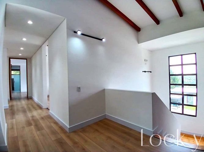 Casa de 6 alcobas en venta en Loma Del Escobero, Envigado, 610 m² · foto 14 de 20