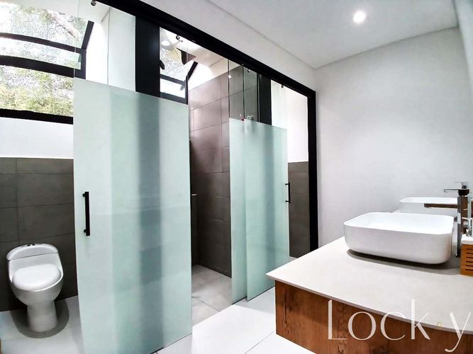 Casa de 6 alcobas en venta en Loma Del Escobero, Envigado, 610 m² · foto 19 de 20