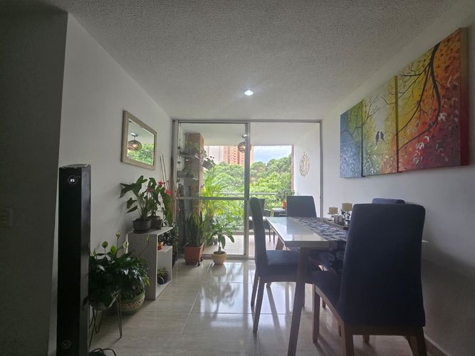 Apartamento de 3 alcobas en venta en Zona Rural, Itagüí, 70 m² · foto 2 de 17