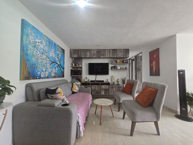 Apartamento de 3 alcobas en venta en Zona Rural, Itagüí, 70 m² · foto 3 de 17