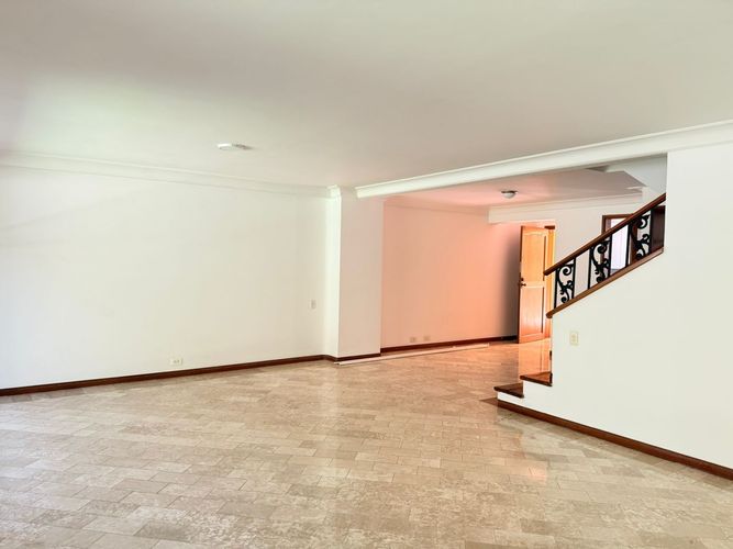 Casa de 3 alcobas en venta en Castropol, Medellín, 350 m² · foto 11 de 18