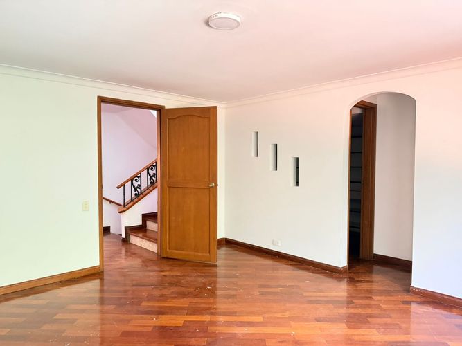 Casa de 3 alcobas en venta en Castropol, Medellín, 350 m² · foto 16 de 18