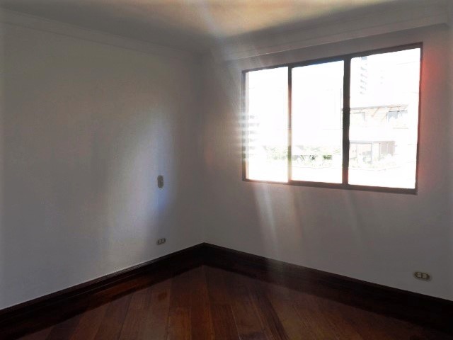 Apartamento en arriendo en El Poblado, Medellín · foto 16 de 19