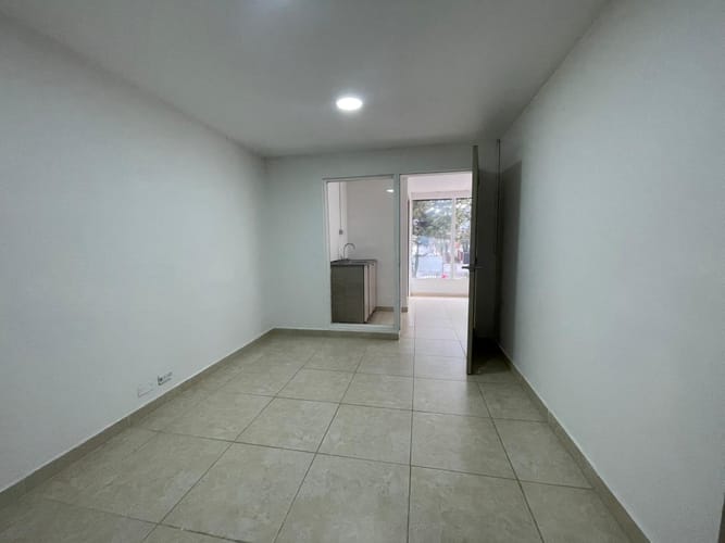 Oficina en arriendo en Laureles, Medellín, 60 m² · foto 2 de 12