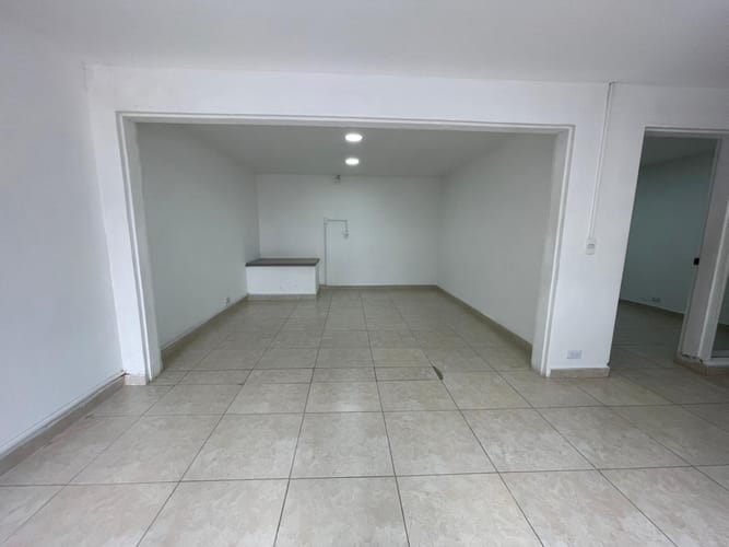 Oficina en arriendo en Laureles, Medellín, 60 m² · foto 6 de 12
