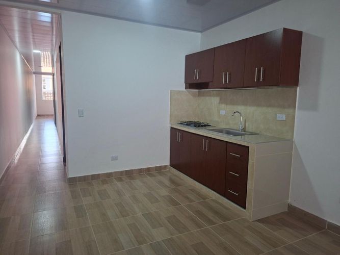 Casa de 9 alcobas en venta en Colseguros, Cali, 300 m² · foto 5 de 13