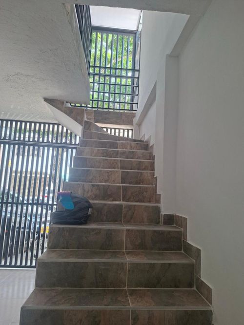 Casa de 9 alcobas en venta en Colseguros, Cali, 300 m² · foto 10 de 13