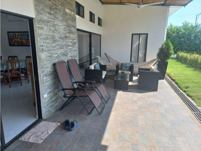 Casa de 5 alcobas en venta en Las Varas, Ricaurte, 500 m² · foto 3 de 23
