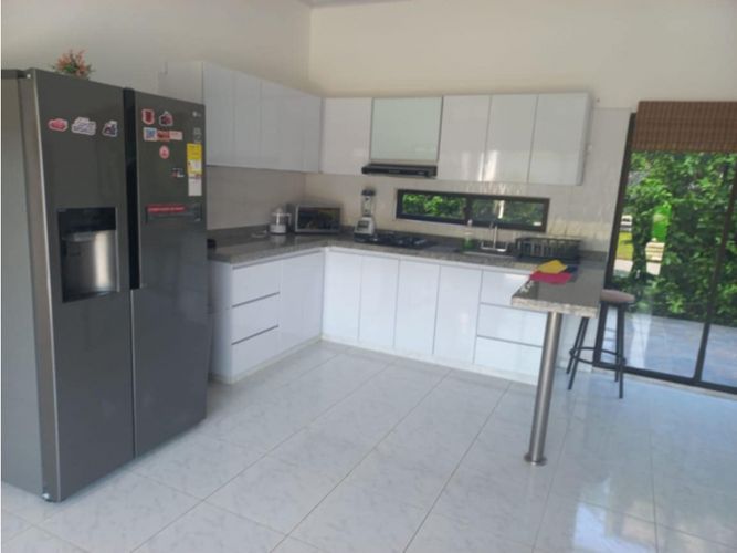 Casa de 5 alcobas en venta en Las Varas, Ricaurte, 500 m² · foto 4 de 23