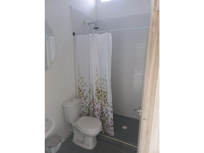 Casa de 5 alcobas en venta en Las Varas, Ricaurte, 500 m² · foto 7 de 23