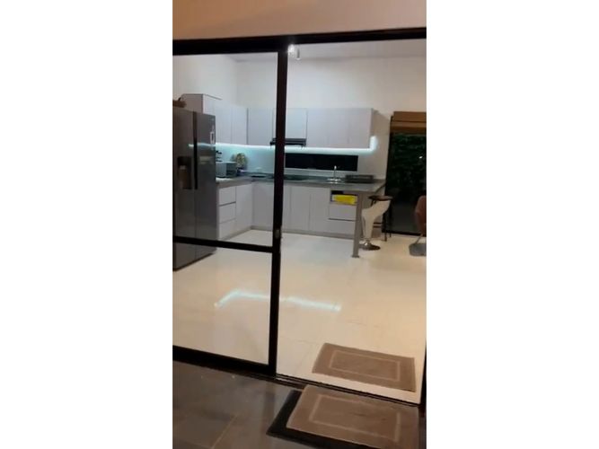 Casa de 5 alcobas en venta en Las Varas, Ricaurte, 500 m² · foto 12 de 23