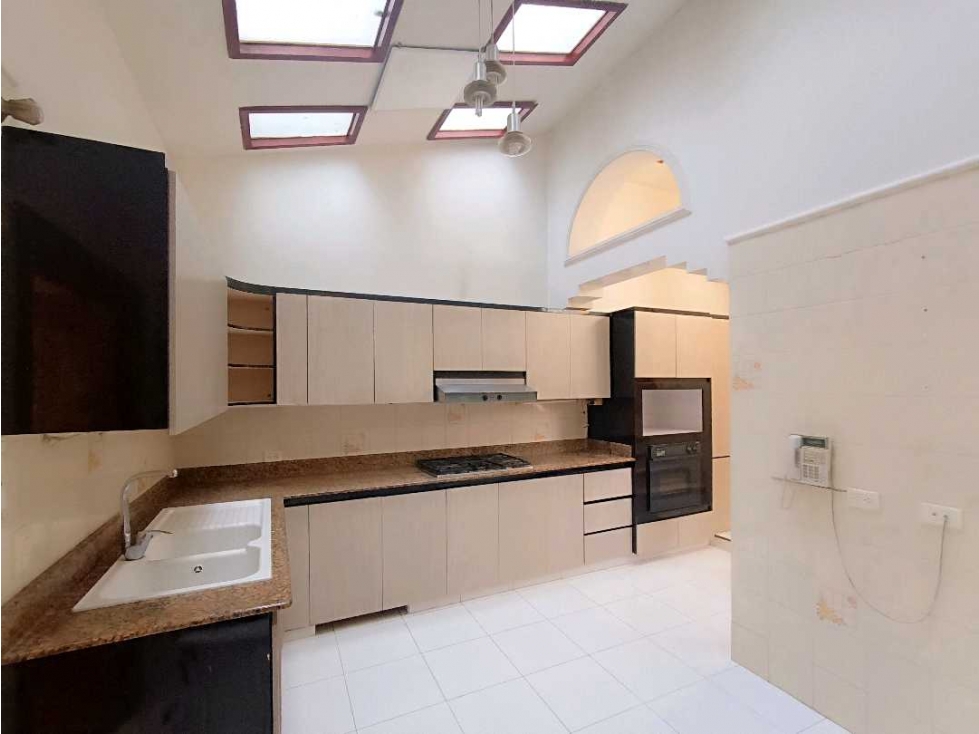 Casa en venta en La Camelia, Manizales · foto 2 de 24