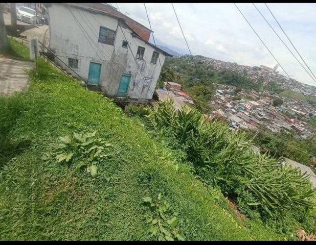Lote en venta en Campoamor, Manizales, 134 m² · foto 2 de 5