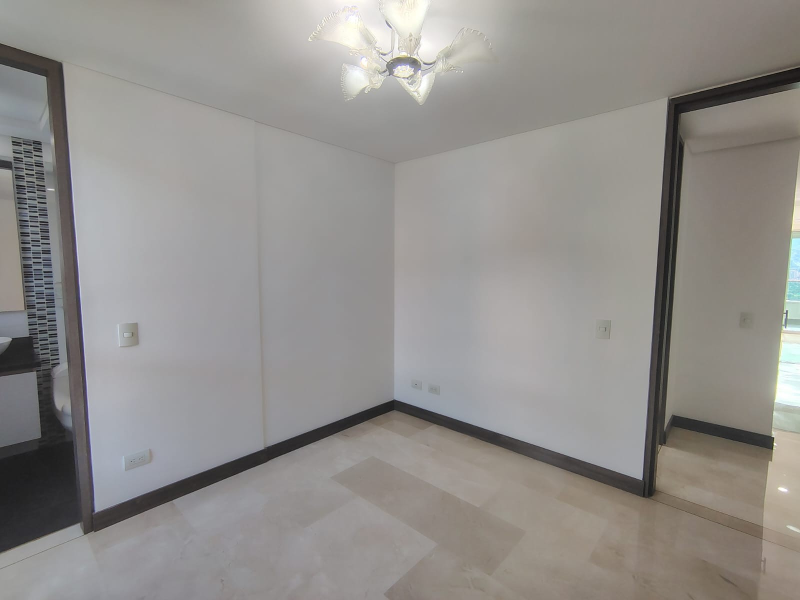Apartamento en arriendo en El Poblado, Medellín · foto 14 de 19