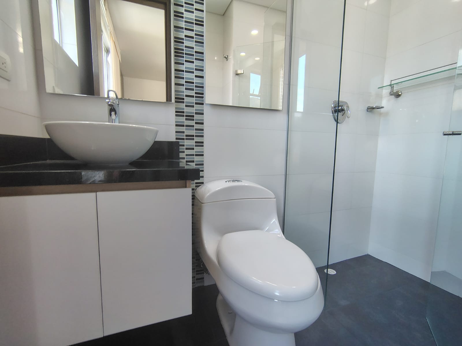 Apartamento en arriendo en El Poblado, Medellín · foto 18 de 19