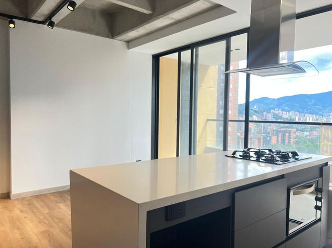 Apartamento de 2 alcobas en arriendo en Loma Benedictinos, Envigado, 75 m² · foto 5 de 14