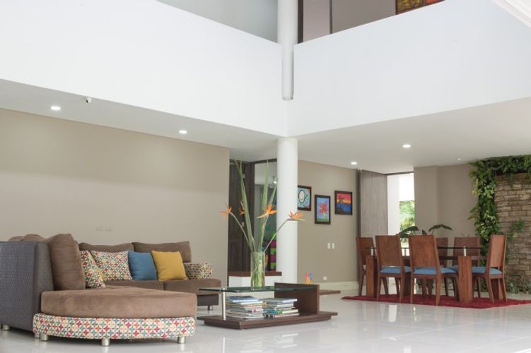 Casa de 7 alcobas en venta en Peon, Jamundí, 1480 m² · foto 2 de 16