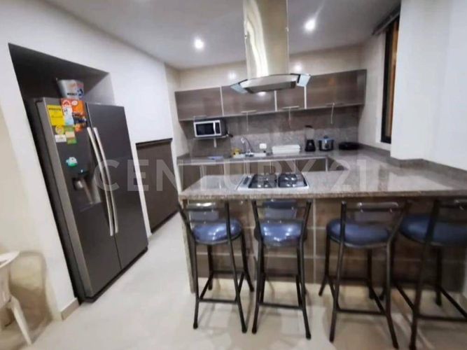 Casa de 4 alcobas en venta en Ricaurte, 195 m² · foto 5 de 15