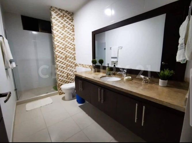 Casa de 4 alcobas en venta en Ricaurte, 195 m² · foto 9 de 15