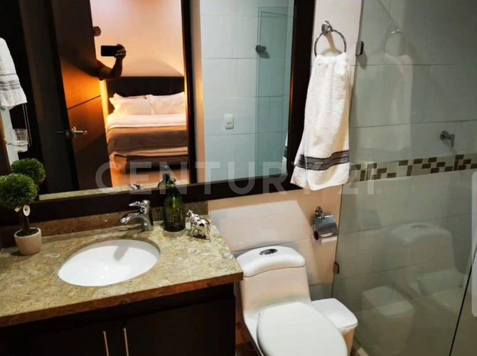 Casa de 4 alcobas en venta en Ricaurte, 195 m² · foto 11 de 15