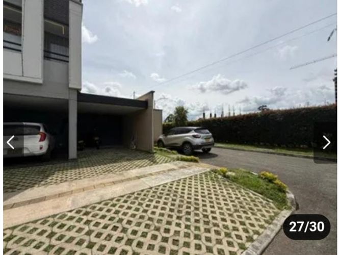 Casa de 4 alcobas en venta en Barro Blanco, Rionegro, 185 m² · foto 2 de 19
