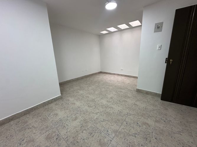 Oficina en arriendo en Centro, Armenia, 45 m² · foto 3 de 8
