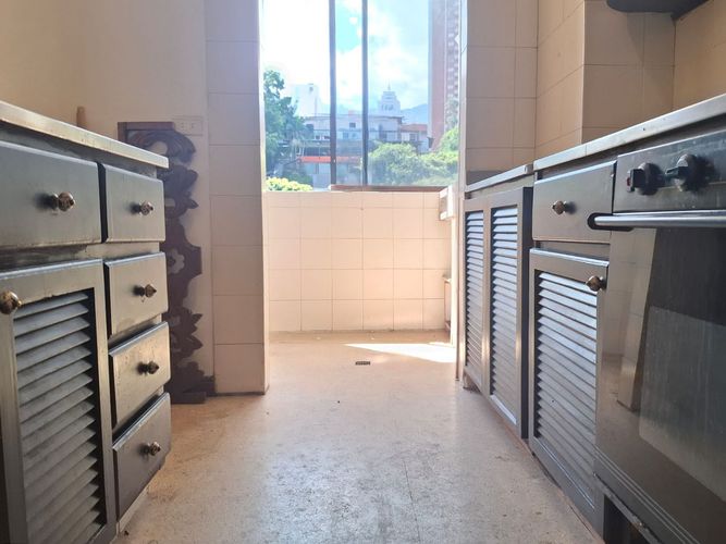 Apartamento de 2 alcobas en arriendo en El Poblado, Medellín, 75 m² · foto 5 de 16