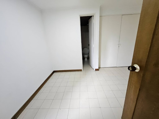 Apartamento en arriendo en Lalinde, Medellín · foto 11 de 24