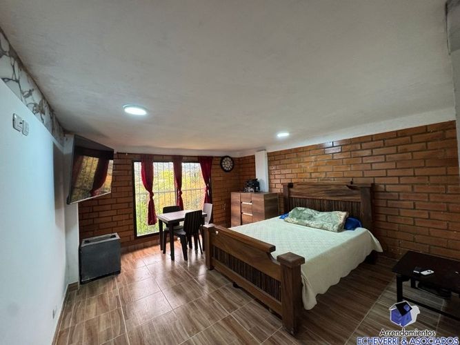 Casa de 6 alcobas en venta en El Carmen De Viboral, El Carmen de Viboral, 1325 m² · foto 11 de 24