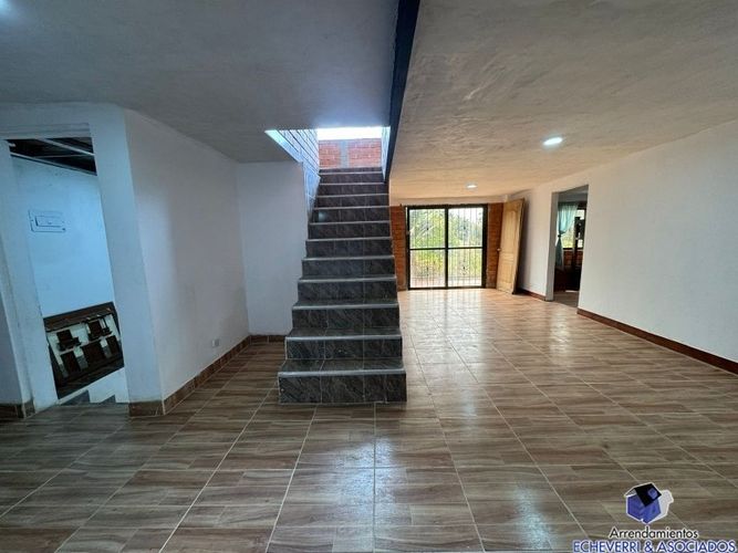 Casa de 6 alcobas en venta en El Carmen De Viboral, El Carmen de Viboral, 1325 m² · foto 14 de 24