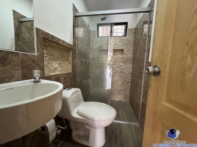 Casa de 6 alcobas en venta en El Carmen De Viboral, El Carmen de Viboral, 1325 m² · foto 18 de 24