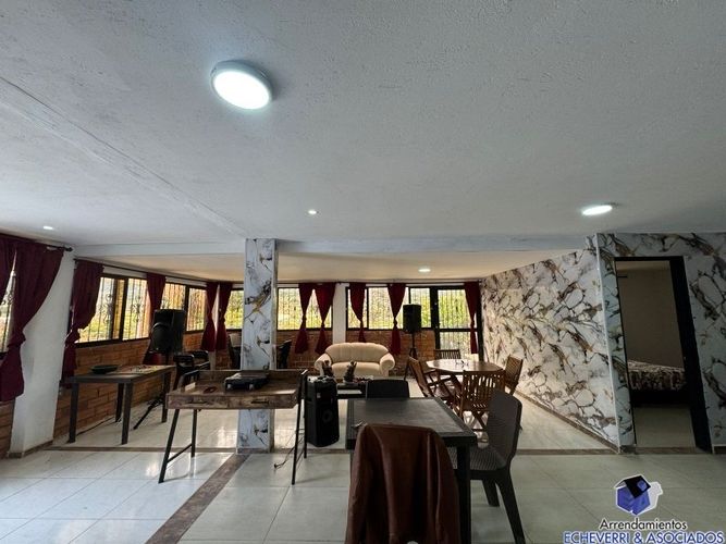 Casa de 6 alcobas en venta en El Carmen De Viboral, El Carmen de Viboral, 1325 m² · foto 21 de 24