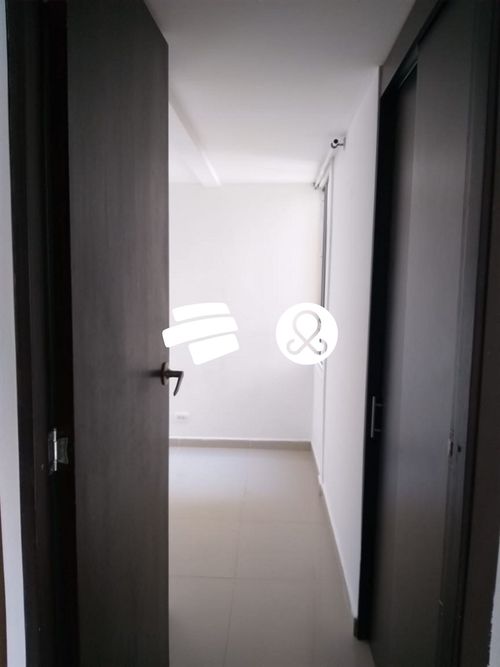Apartamento de 2 alcobas en venta en Zona Industrial 3, Bello, 56 m² · foto 5 de 9