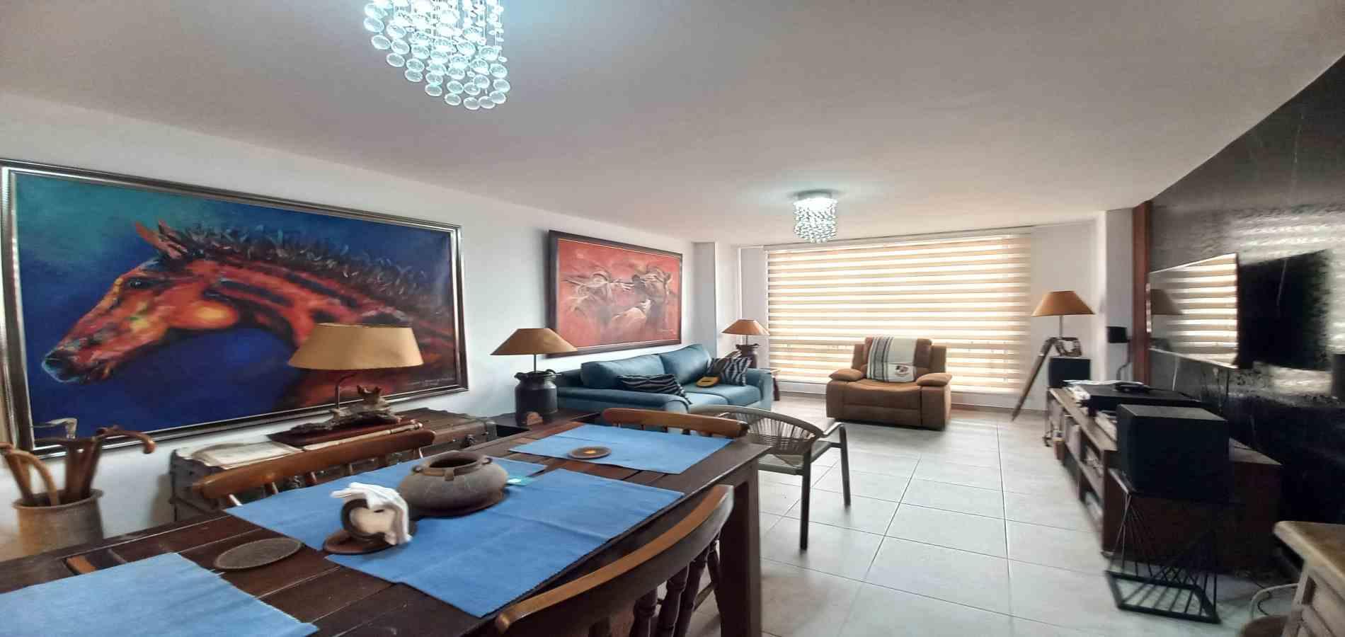 Apartamento en venta en Sector Galeria Central, Pereira · foto 2 de 17