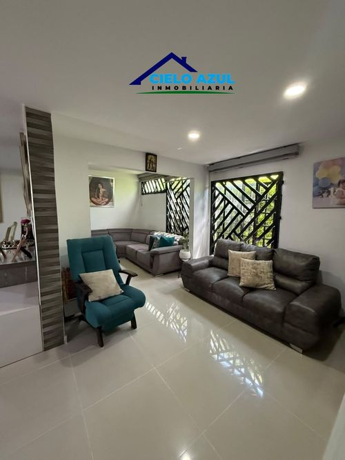 Casa de 4 alcobas en venta en La Hacienda, Cali, 250 m² · foto 4 de 5