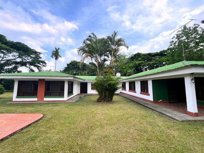 Casa de 4 alcobas en venta en Cascajal, Cali, 430 m² · foto 2 de 9