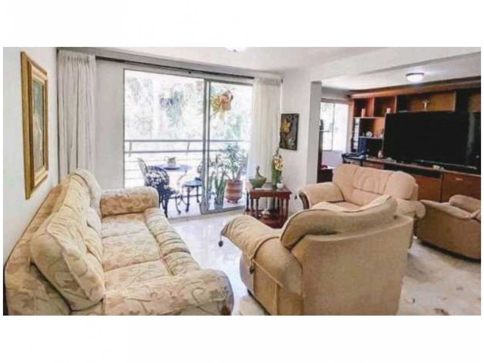 Apartamento en venta en Laureles, Medellín 2