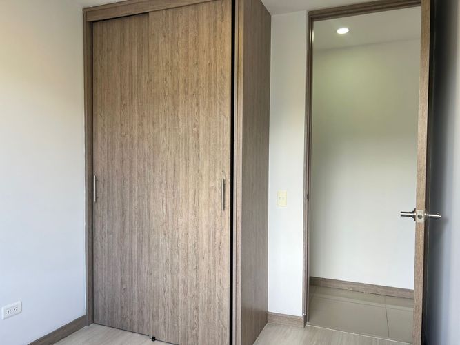 Apartamento de 3 alcobas en arriendo en Camino Verde, Envigado, 85 m² · foto 7 de 15