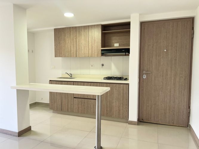 Apartamento de 3 alcobas en arriendo en Camino Verde, Envigado, 85 m² · foto 3 de 15