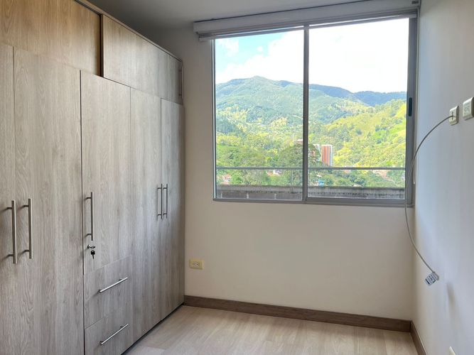 Apartamento de 3 alcobas en arriendo en Camino Verde, Envigado, 85 m² · foto 12 de 15