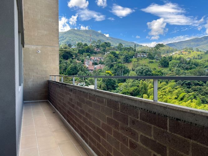 Apartamento de 3 alcobas en arriendo en Camino Verde, Envigado, 85 m² · foto 15 de 15