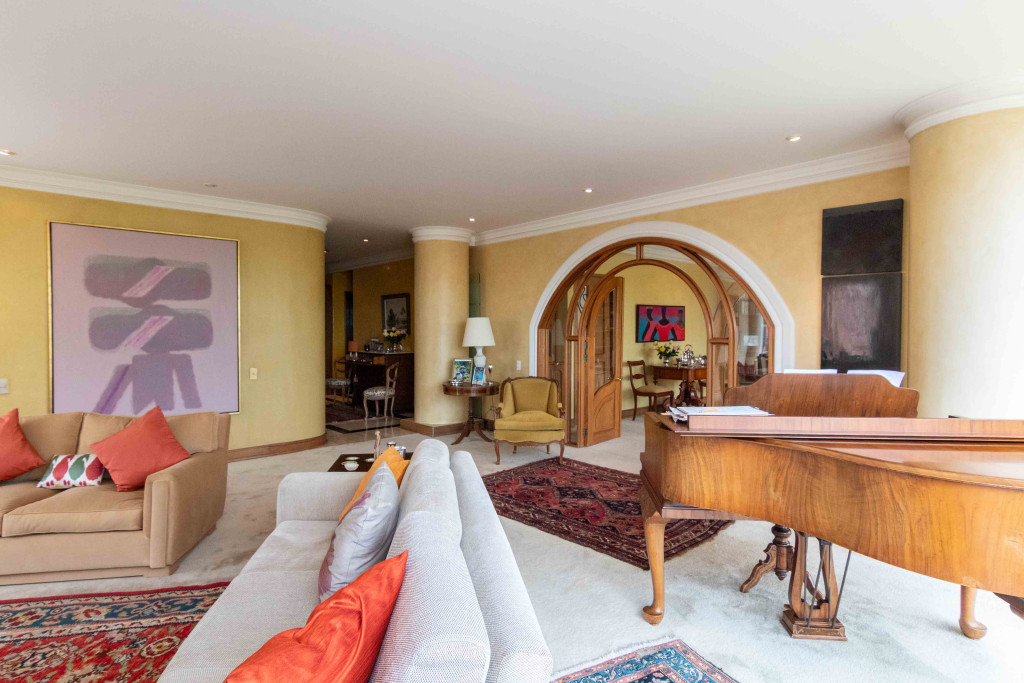 Apartamento en venta en Los Rosales, Bogotá · foto 8 de 24
