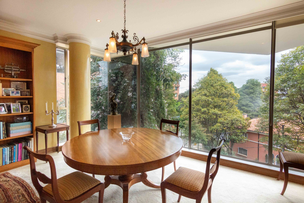 Apartamento en venta en Los Rosales, Bogotá · foto 23 de 24