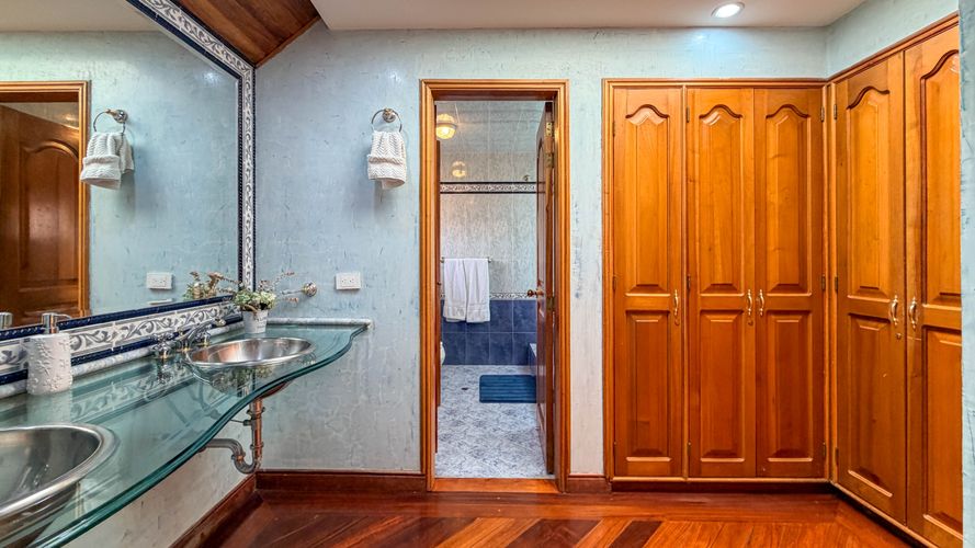 Apartamento en venta en Santa Barbara Occidental, Bogotá · foto 8 de 24