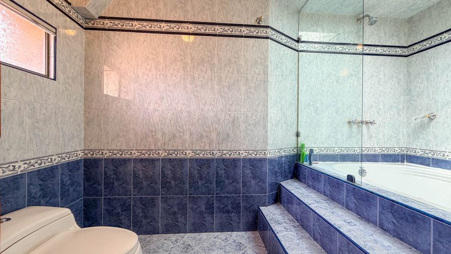 Apartamento en venta en Santa Barbara Occidental, Bogotá · foto 9 de 24