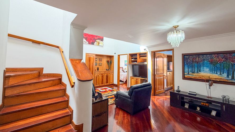 Apartamento en venta en Santa Barbara Occidental, Bogotá · foto 10 de 24